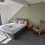 Prázdninový dům Warsett Crescent, 5 Bedrooms Near The Coast. *