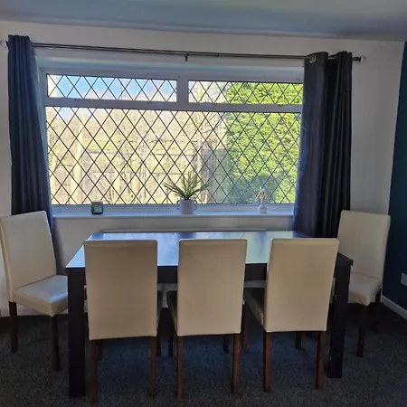 Prázdninový dům Warsett Crescent, 5 Bedrooms Near The Coast.
