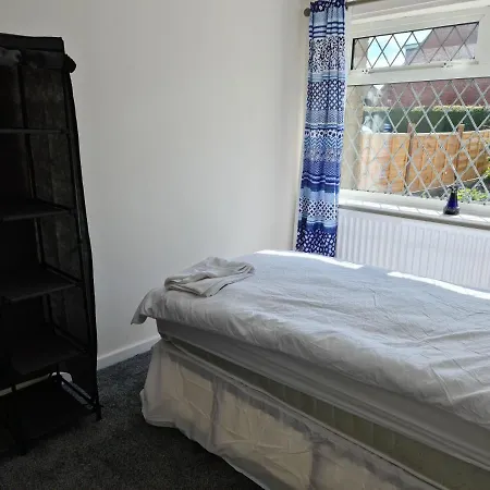 בית נופש Warsett Crescent, 5 Bedrooms Near The Coast. Skelton (North Yorkshire)