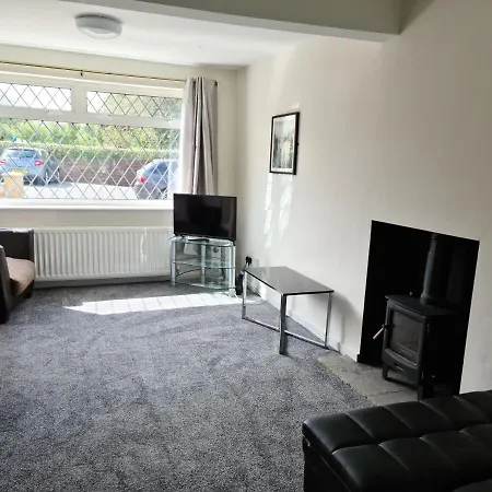 Warsett Crescent, 5 Bedrooms Near The Coast. Skelton (North Yorkshire)