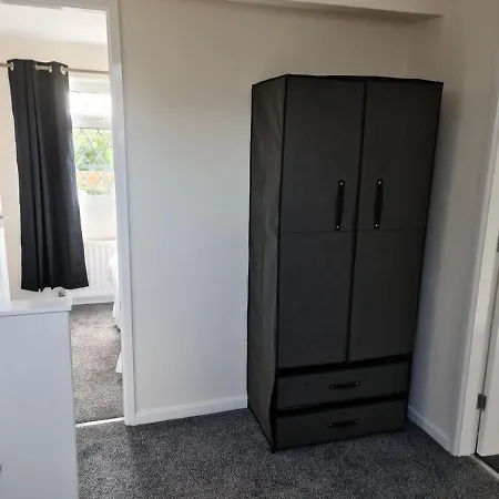 Warsett Crescent, 5 Bedrooms Near The Coast. * Skelton (North Yorkshire)